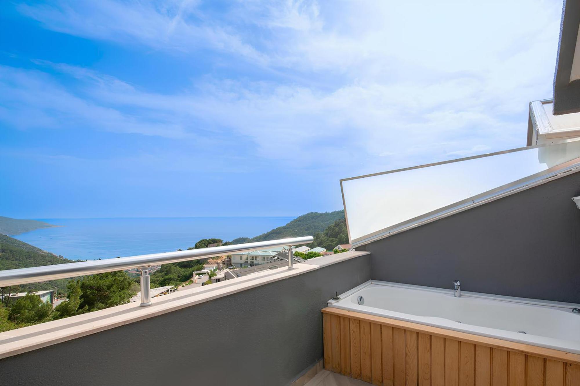 Hotel Ramada By Wyndham Fethiye Oludeniz Adult Only Esterno foto