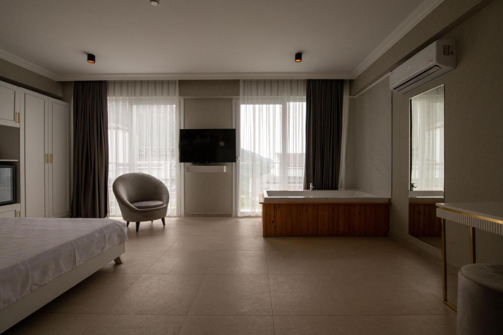 Hotel Ramada By Wyndham Fethiye Oludeniz Adult Only Esterno foto