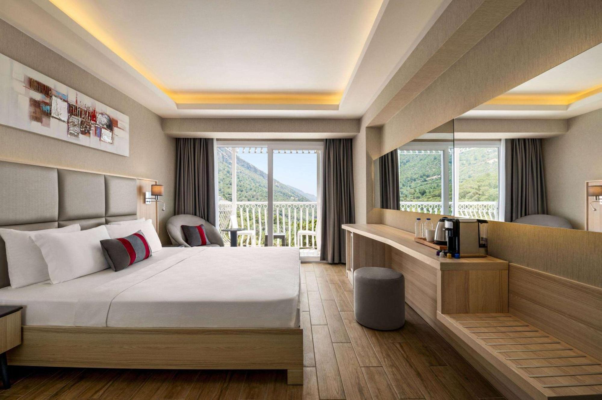 Hotel Ramada By Wyndham Fethiye Oludeniz Adult Only Esterno foto