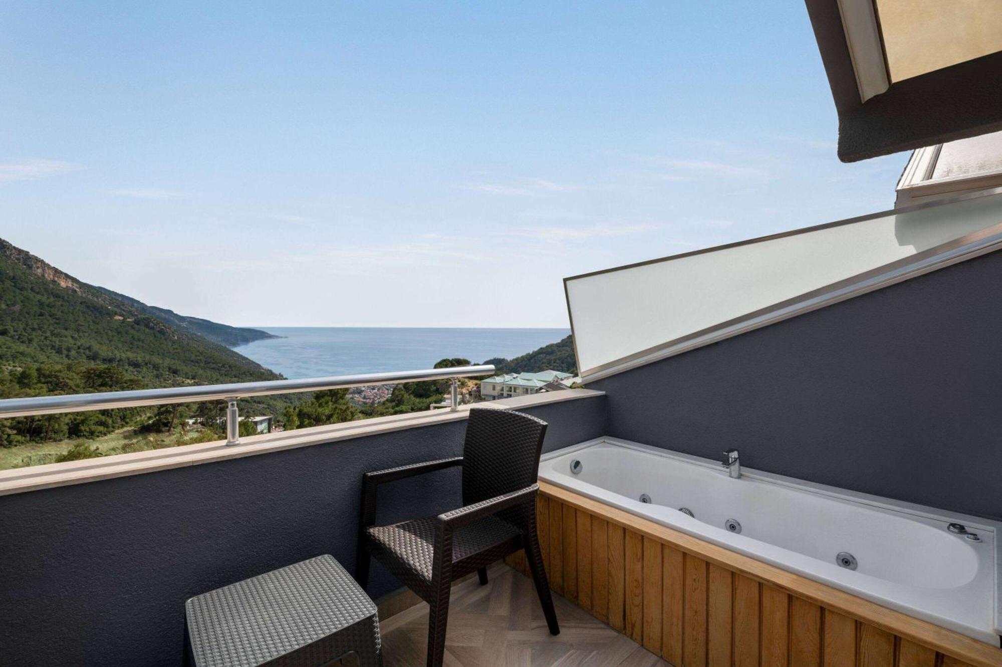 Hotel Ramada By Wyndham Fethiye Oludeniz Adult Only Esterno foto
