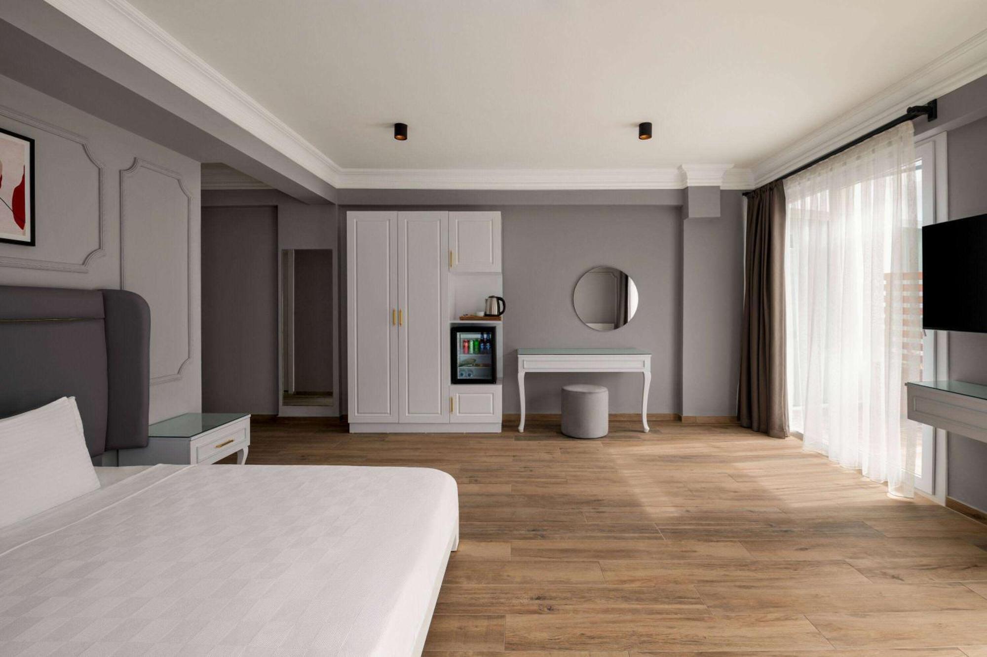 Hotel Ramada By Wyndham Fethiye Oludeniz Adult Only Esterno foto